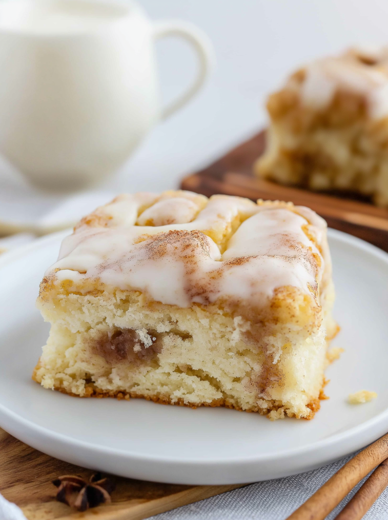 OOEY GOOEY CINNAMON ROLL CAKE