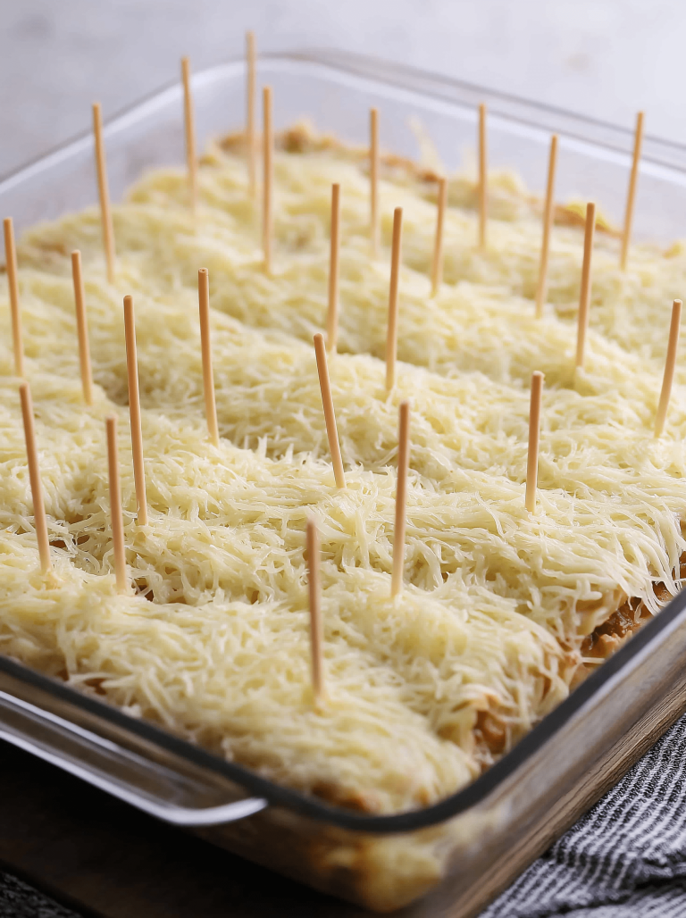 Cheesy and Easy Lasagna with Meat Sauce – The Best Classic Family Favorite